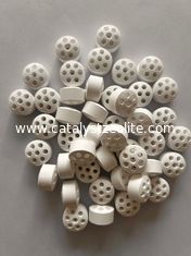 Estructura de los poros uniformes 7 agujeros portador del catalizador de alumina Inertitud química