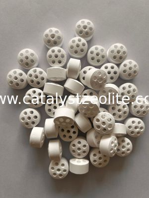 Estructura de los poros uniformes 7 agujeros portador del catalizador de alumina Inertitud química